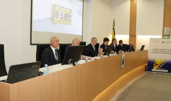 Opći izbori 7. oktobra: Bez izbornih izmjena, u Federaciji u proljeće naredne godine moguć finansijski kolaps Opći izbori 7. oktobra: Bez izbornih izmjena, u Federaciji u proljeće naredne godine moguć finansijski kolaps