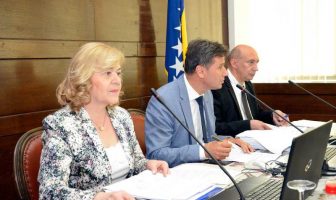 FBiH: Šta će radnicima i poslodavcima donijeti predloženi zakoni o doprinosima i porezu na dohodak? FBiH: Šta će radnicima i poslodavcima donijeti predloženi zakoni o doprinosima i porezu na dohodak?