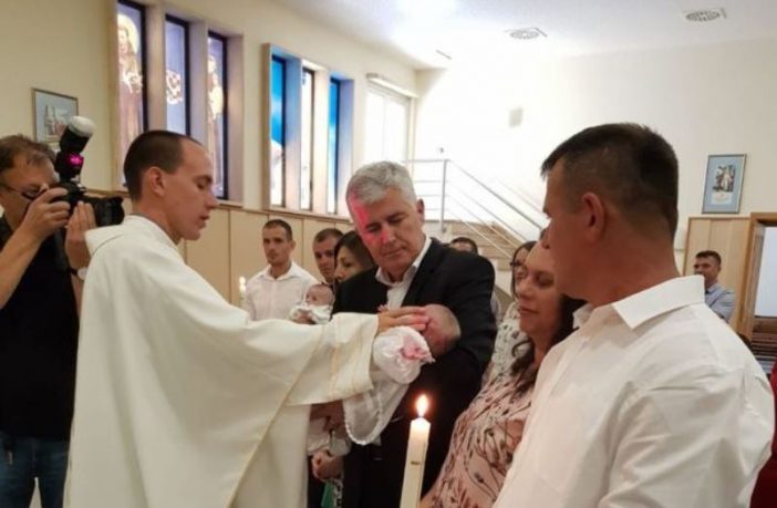 MOJOJ DRAGOJ BIH: Čović svoje kumče darivao novcem iz budžeta