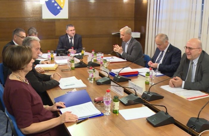 CIK BiH: Kompromisnom odlukom o popuni Doma naroda izašli iz okvira nadležnosti