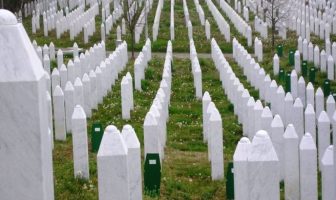 Počela s radom Komisija za Srebrenicu: Temelj istraživanja knjiga autora poznatog po negiranju genocida