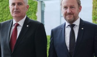 Naši (al)hemičari Naši (al)hemičari