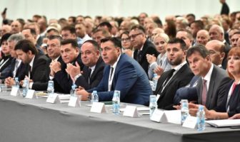 Ima li među onima što odlaze iz BiH SDA-ovaca, SNSD-ovaca i HDZ-ovaca? Ima li među onima što odlaze iz BiH SDA-ovaca, SNSD-ovaca i HDZ-ovaca?