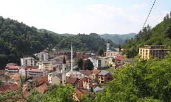 Izborna bitka za Srebrenicu: Do 1. septembra moguće prijave raseljenih koji žele glasati u prijeratnom prebivalištu Izborna bitka za Srebrenicu: Do 1. septembra moguće prijave raseljenih koji žele glasati u prijeratnom prebivalištu
