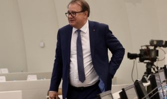 Nikšić privatni biznis prepustio sinu Nikšić privatni biznis prepustio sinu