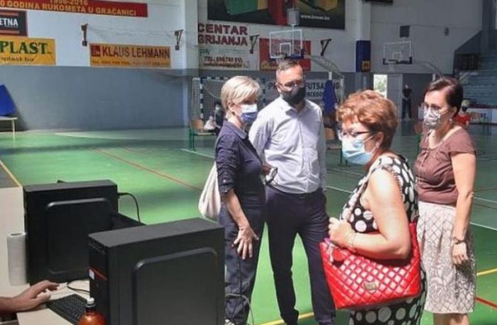 Vakcinacija radnika u sjedištima kompanija bit će moguća i u Tuzlanskom kantonu