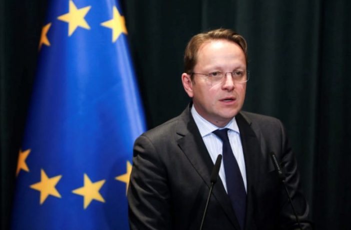 Evropski komesar za proširenje Varhelji: Prvo povratak u institucije onda novac od EU