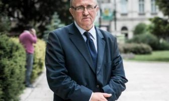 Prof. dr. Kešetović: Trenutna ekonomska situacija odgovara bogatima i onima koji ništa ne rade a primaju platu