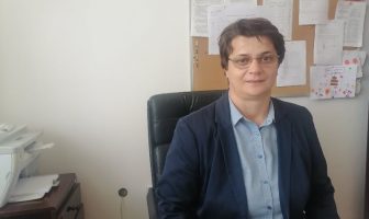 Odlaze nam đaci (9) Direktorica OŠ Podrinje Aiša Halilović: Djece sve manje jer je većina stanovništva iz Mihatovića odselila u gradska naselja