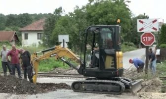 Pročitajte upozorenje Tuzlaka koji je nedavno doživio nesreću na pružnom prijelazu